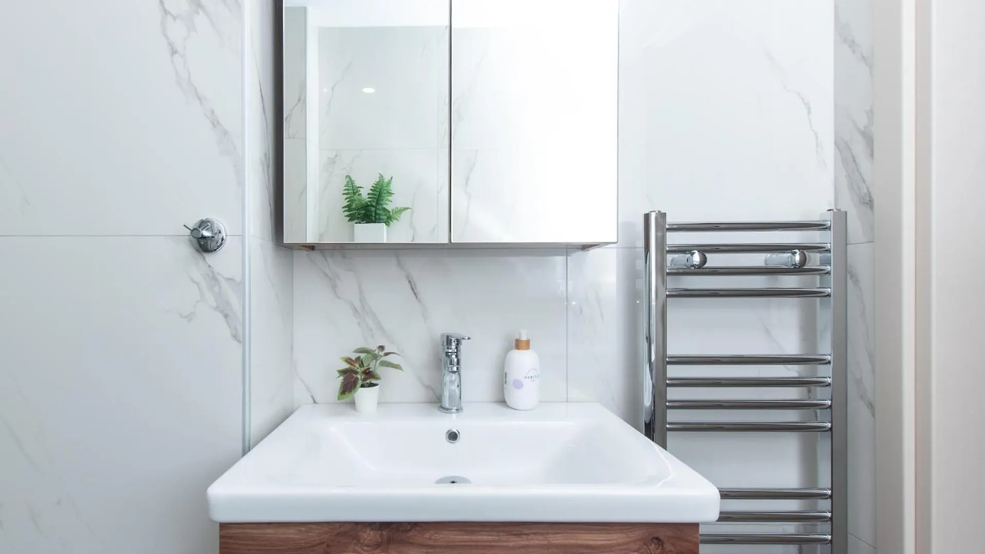 Houseloft Urban Retreat Apartment Thessaloniki Greece